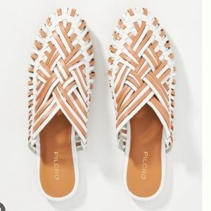 NWOT Pilcro leather woven flats from Anthropologie 🤎